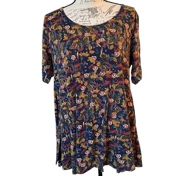 Lularoe navy short sleeve floral print top size large - Picture 1 of 4